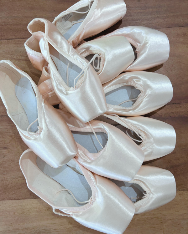 CLEARANCE, 10 New Pointe Shoes for Decorating - FREE SHIPPING