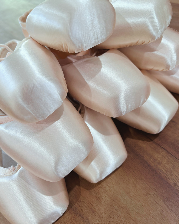 CLEARANCE, 10 New Pointe Shoes for Decorating - FREE SHIPPING